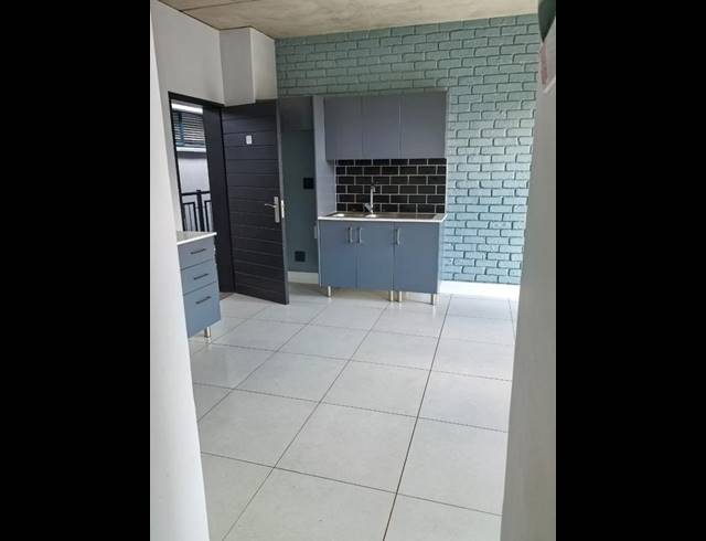 1 BEDROOM PROPERTY TO RENT IN FERNDALE